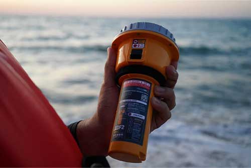 Feu de detresse EDF2 flottant et etanche IP67